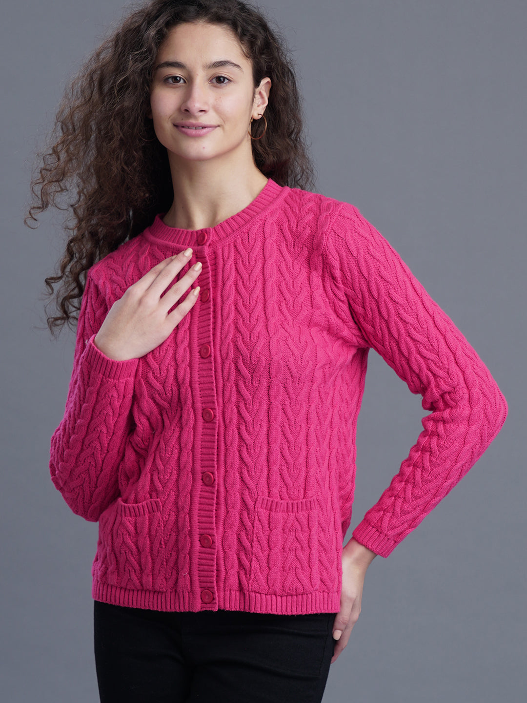 Classic Knit Round-Neck CARDIGAN