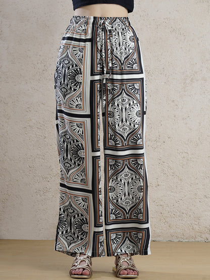 Monochrome Maze Palazzo