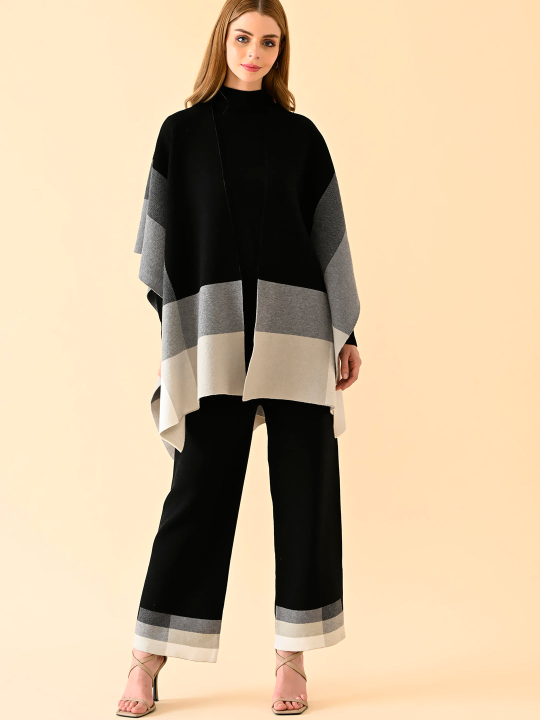Monochrome Edge Block Cape Set