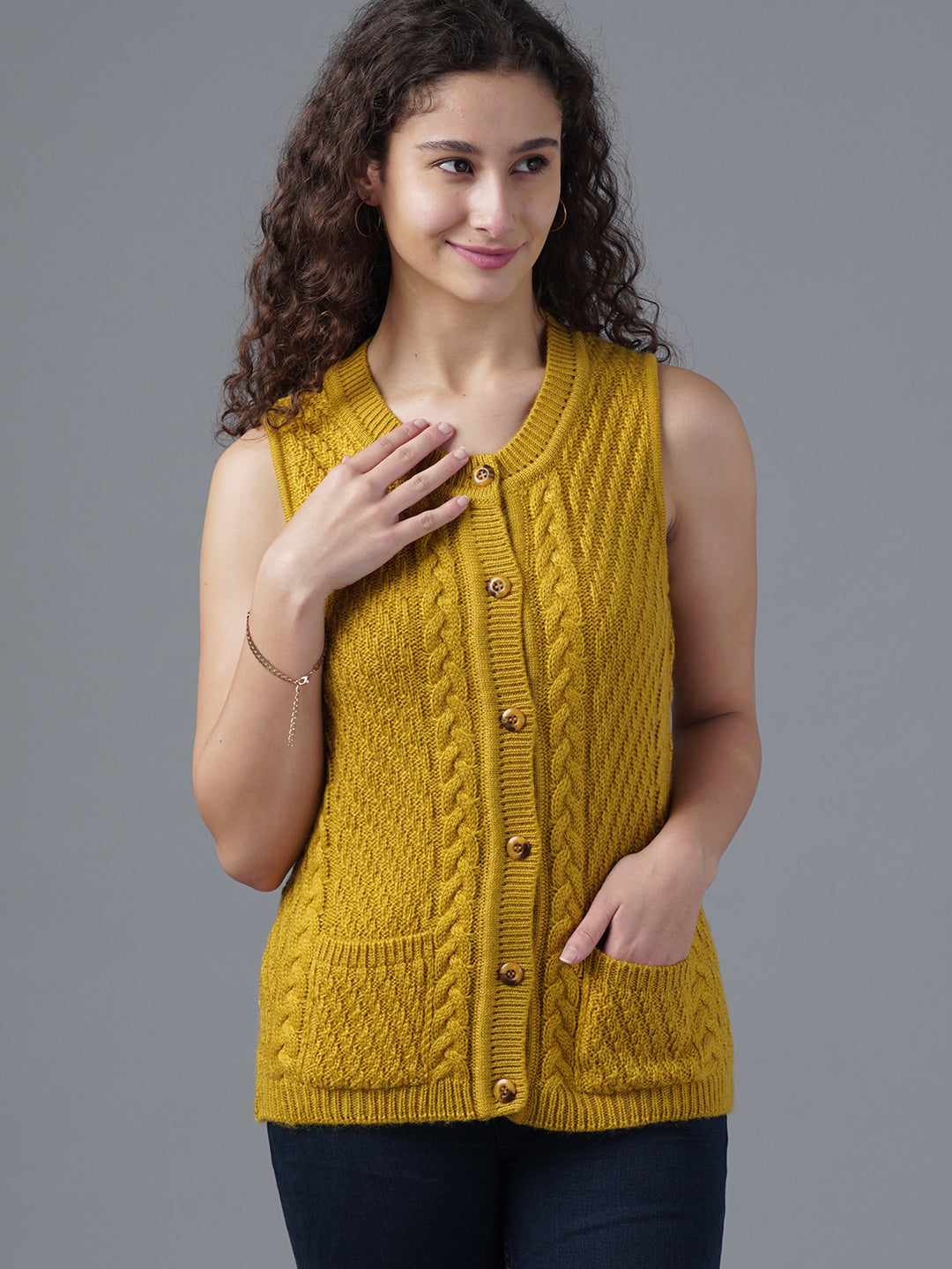 Virsa Cable Knit Sleeveless Cardigan