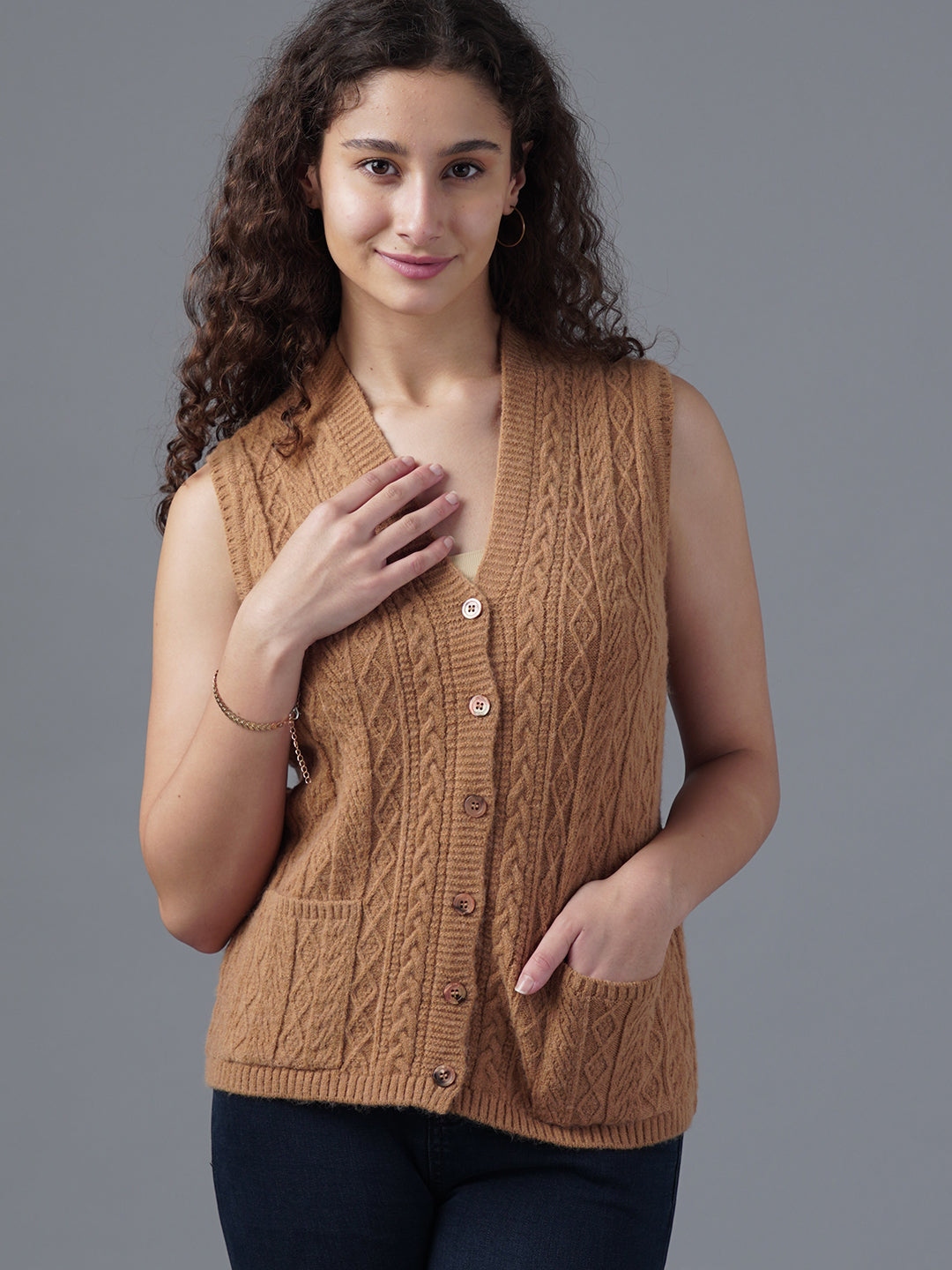 Virsa Timeless Cable Knit V-Neck Vest cardigan