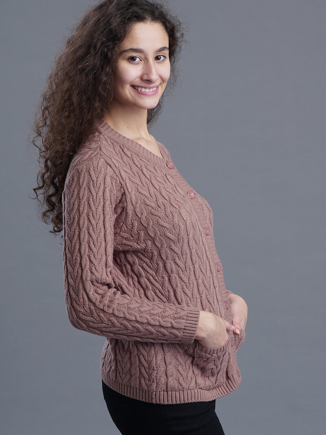 Classic Knit Round-Neck CARDIGAN