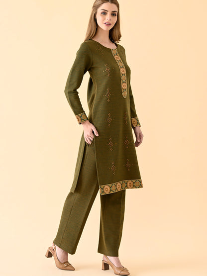 Embroidered Straight-Cut Kurta Set
