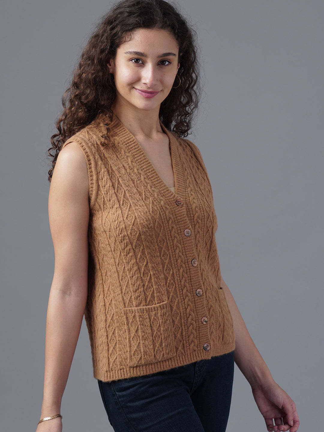 Virsa Timeless Cable Knit V-Neck Vest cardigan