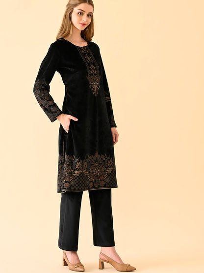 Ebony Bloom Embroidered Kurta Set