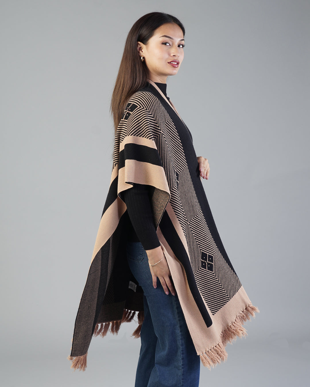 Odette Jacquard Poncho