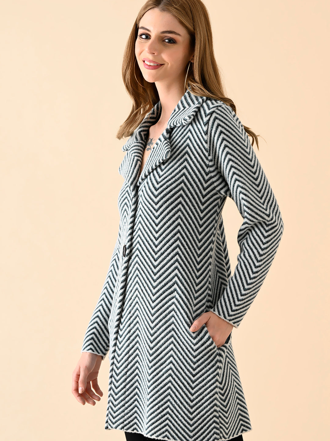 Minimalist Buttoned Knit Overcoat