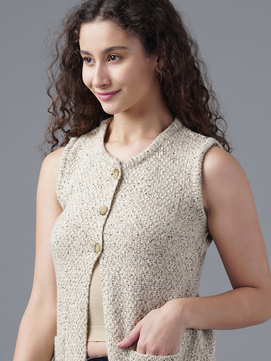 Virsa Round Neck Textured Knit Vest Cardigan