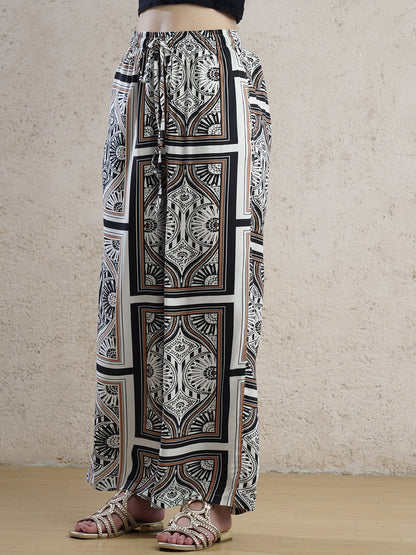 Monochrome Maze Palazzo