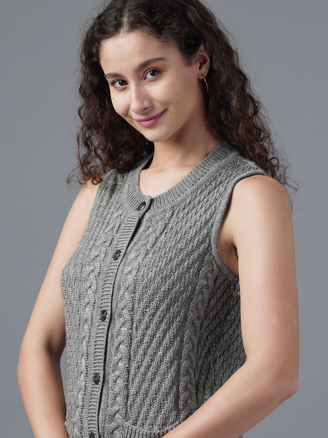 Virsa Cable Knit Sleeveless Cardigan