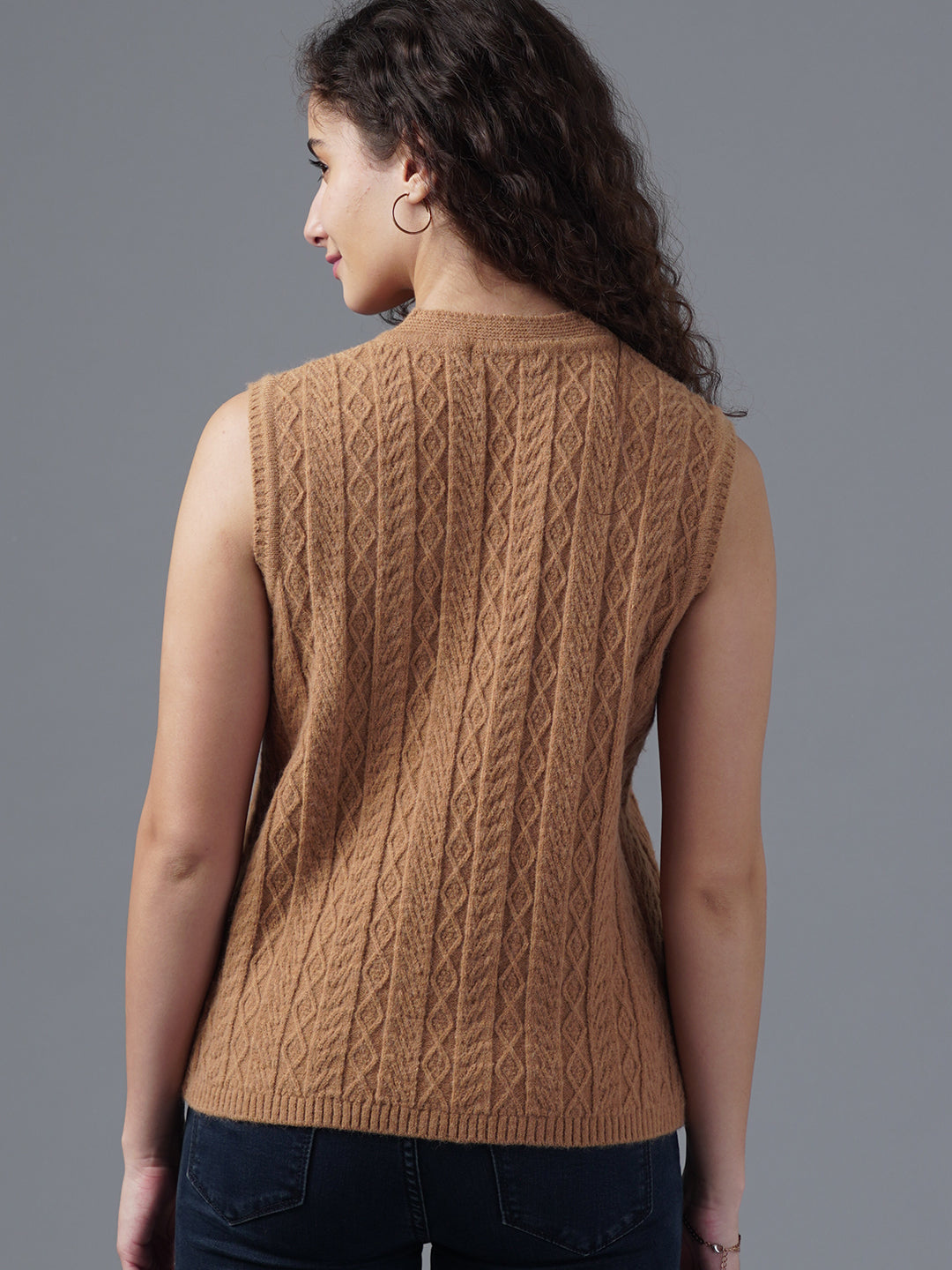 Virsa Timeless Cable Knit V-Neck Vest cardigan