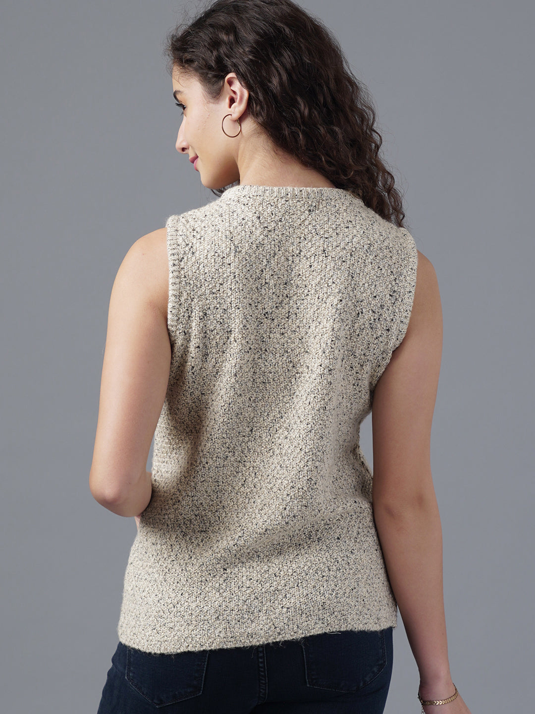 Virsa Round Neck Textured Knit Vest Cardigan