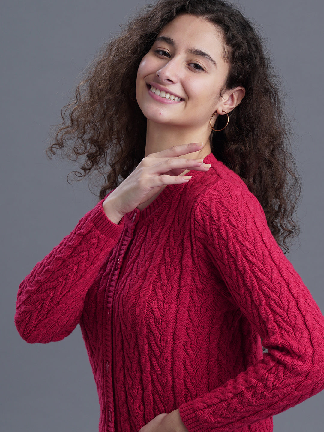 Classic Knit Round-Neck CARDIGAN