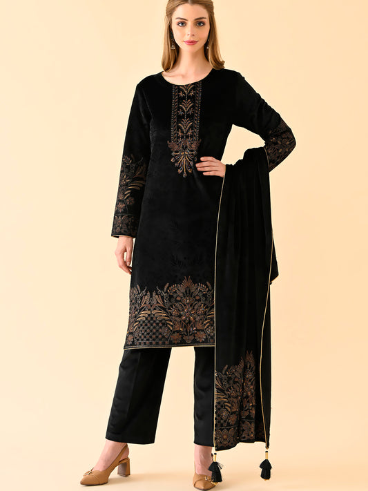 Ebony Bloom Embroidered Kurta Set