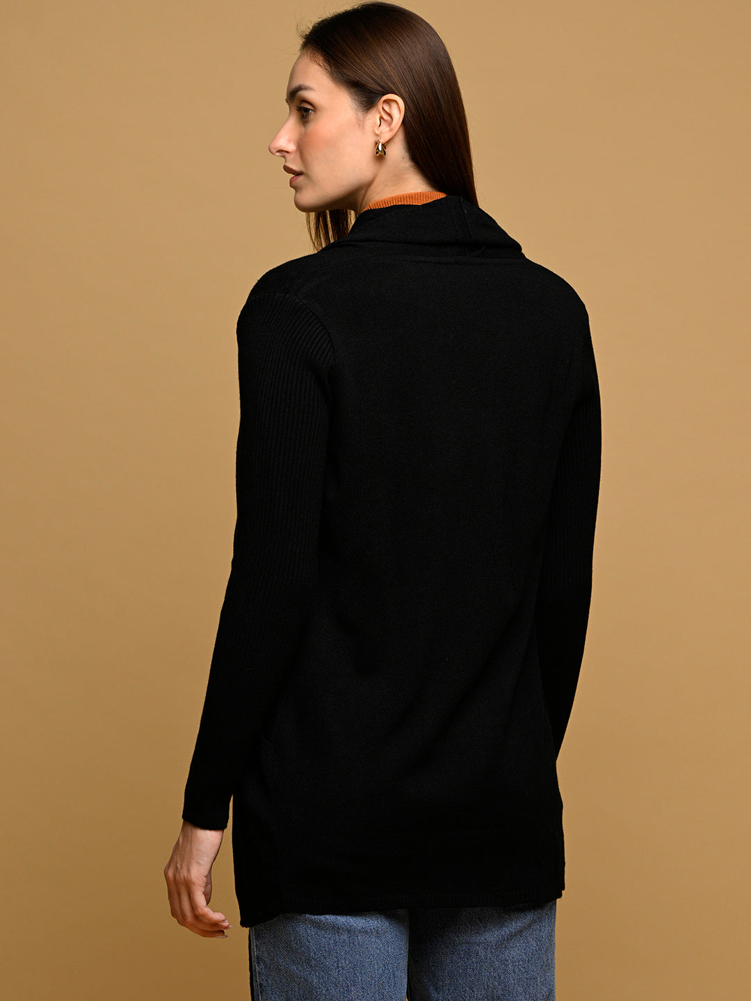 Virsa Savannah shrug