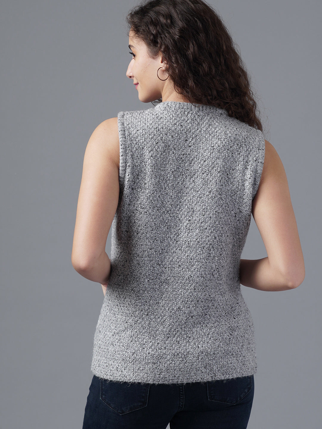 Virsa Round Neck Textured Knit Vest Cardigan