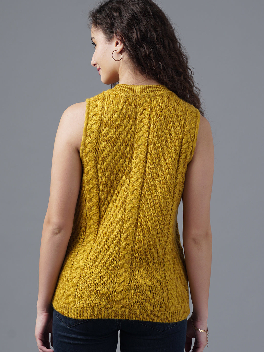 Virsa Cable Knit Sleeveless Cardigan