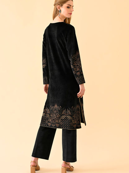 Ebony Bloom Embroidered Kurta Set