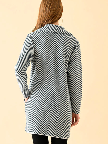 Minimalist Buttoned Knit Overcoat