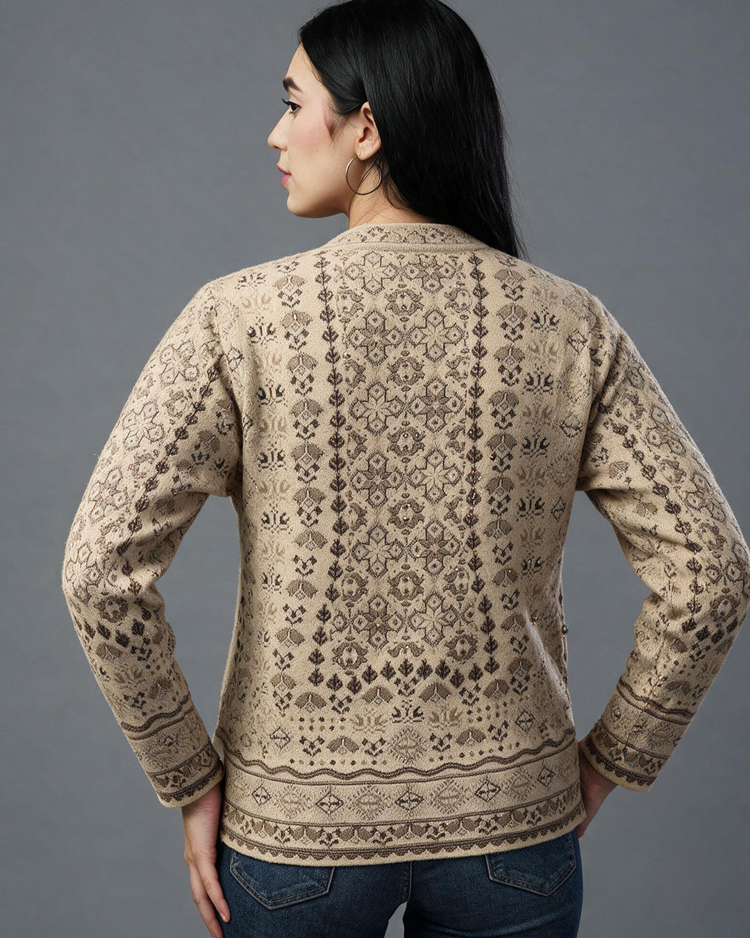 Virsa Embellished Round Neck Cardigan